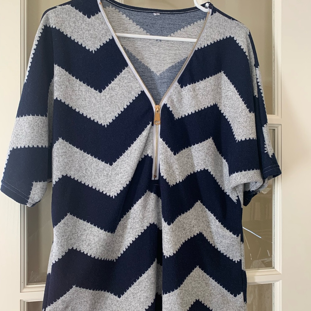 Dolman Short Sleeve Lightweight Sweater with Zipper Detail